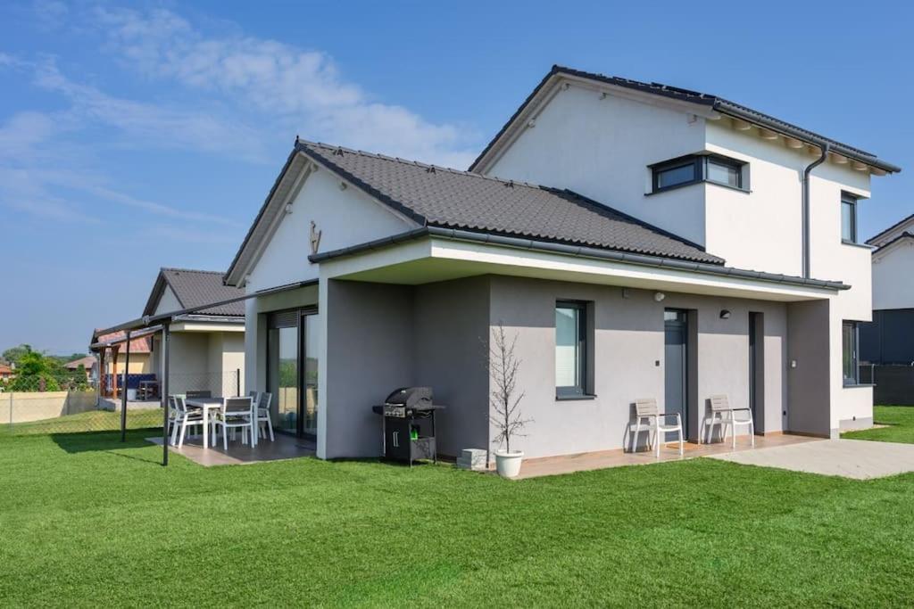 Abg House Ecser Eksteriør bilde